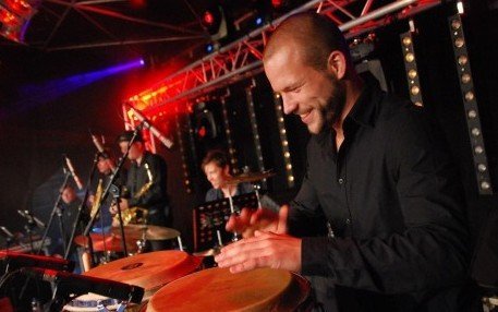 Percussionist Yannick | Artiest huren bij Swinging.nl